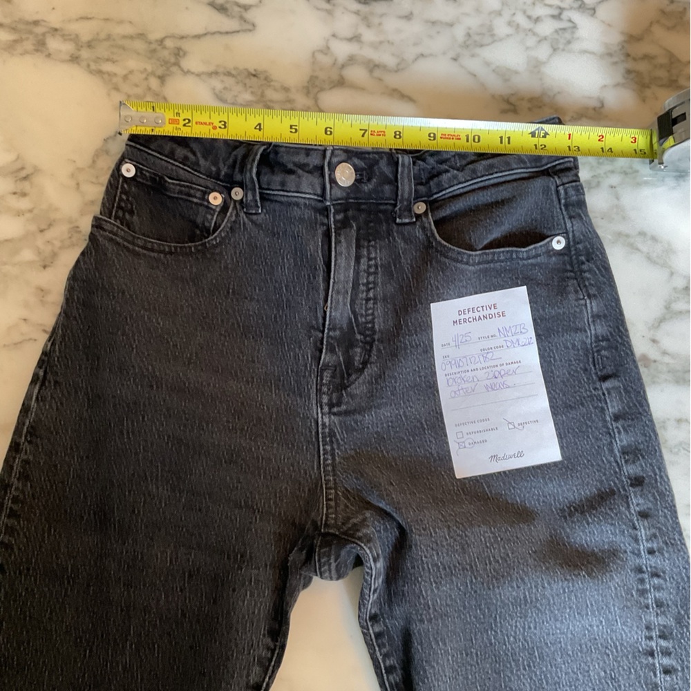 EUC Madewell Curvy 90s Black Wash Straight Jeans Sz 26  - NM273 - broken zipper - Picture 6 of 9